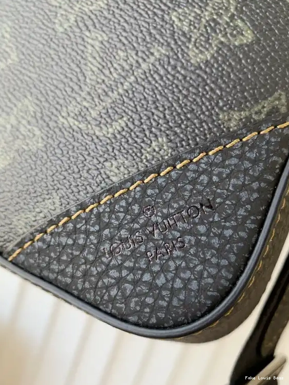 Repzbay TRIO LOUIS MESSENGER VUITTON 0512
